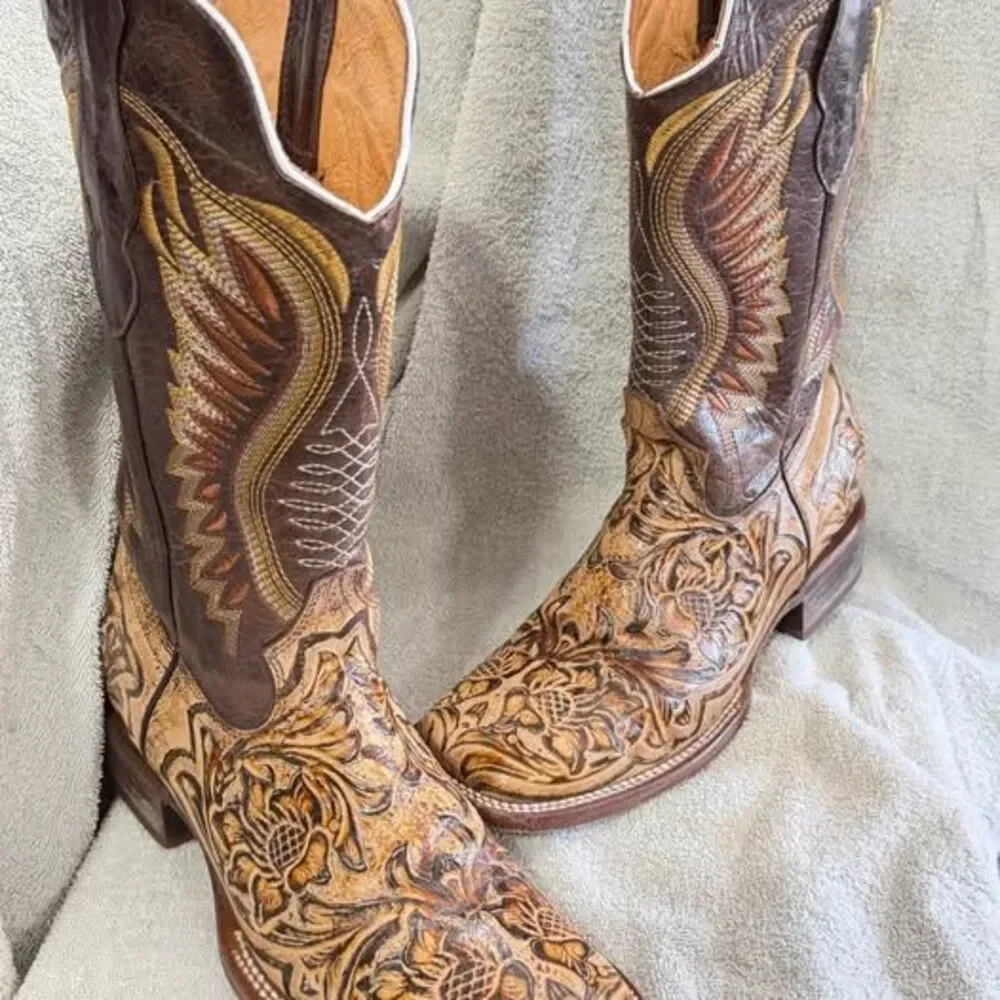 Unbranded boots are